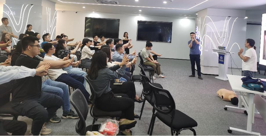 惠创投团支部、酷游九州(中国)公司与惠州三院心血管医学中心一团支部联合召开应急救护安全知识与实操培训(图2)